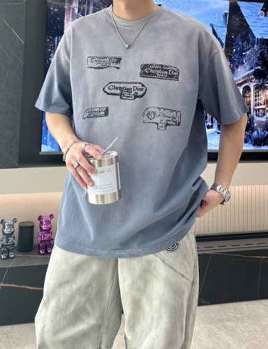 p270 dior 2025春夏新品，优选特定原版开发双股精棉平纹面料，上身挺阔舒适度佳，外穿内搭随意搭配，男女同款夏日必备 尺码M-Xl
