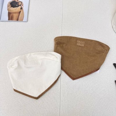 张元英同款 Miu 25Ss 春夏最新款拼皮装饰牛仔一系列落肩夹克外套+抺胸+半裙+长裤 今年新元素风向 帅到炸裂的牛仔面料拼接咖色皮边 上身既帅气又很飒姐 定