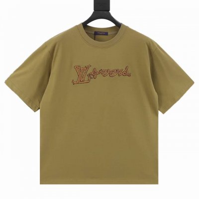 Louis Vuitton 路易威登 24Ss 麻绳绳结刺绣短袖 Lovers刺绣贴饰融入24秋冬秀场的套索Ropes元素风格，与后部路易标识相映成趣，优雅设计