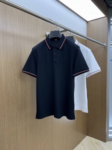mon Ss早春新款 商务休闲通勤款,渠道精品唯美主义的英式裁剪艺术尽显男士魅力风采. 25春夏 专属标识Polo衫短袖T恤 经典的翻领裁剪工艺从未停止.既不单
