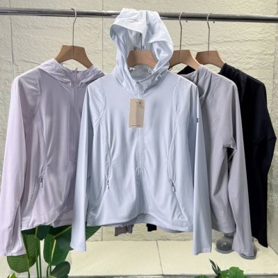 毒家臻品 可隆Kolon Sport肌理感连帽Upf70+透湿四色防晒服女款皮肤衣 露营徒步女生都在抢，防晒衣春季必备 对有些总在户外露营徒步的女生来说，没有防