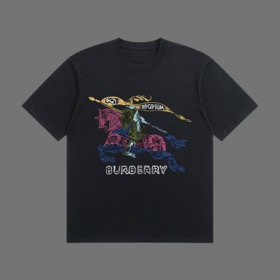 高端品质 Burberry 2025Fall 春夏系列 彩色线条战马短袖T恤 区别普通印花 定织270G32支双纱纯棉面料 宽松版型 男女同款 Size：S M