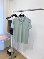 迪奥、2025新品短袖T恤，帅气时尚，胸前精致刺绣字母Logo，简约百搭款。面料棉 不仅挺括，保持潮流的廓形，又穿着舒适，纱织更细腻，码数M-3Xl