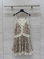 独家首发高端原单品质 Isabel 25Ss早春新品！浪漫法式度假风印花刺绣吊带连衣裙！定制进口重磅100%纯棉面料质感细腻舒适！灵感来自普罗旺斯风格图案演绎假