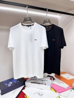 主推 Zegna 2025春季独家专供新款秘杰尼亚潮男时尚休闲短袖T恤。春季新款圆领T恤，高端欧版原单潮流时尚精品！透气舒适度高，细节无可挑剔，品牌元素设计理念