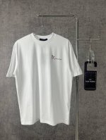p200 Y150S250Louis Vuitton /路易威登 2025新款花卉短袖T恤圆领男女同款 本款 T 恤以简约设计融合路易威登经典元素，彰显品牌精髓