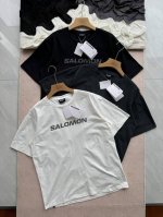 2650夏季新品Salomon萨洛蒙户外男款休闲潮流短袖T恤Race Flag Short Sleeve M系列 设计风格 该T恤属于萨洛蒙户外运动潮流都市风尚