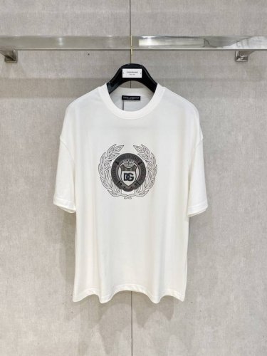 dolce&Gabbana 杜嘉班纳 -Dg 重磅推荐！Ss夏装新品 专柜在售 最新系列图案Logo短袖T恤 必须人手一件的节奏！ 进口顶极精梳棉面料，极为亲肤