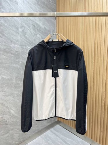 fendi 芬迪 2025春夏新品 三标齐全 冲锋衣薄款夹克外套 翻晒服 好货不用过多介绍 看细节 专柜码数：M-Xxxl 175 140上身L