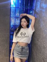 Balenciaga 巴黎世家麦穗印花短袖 上身图