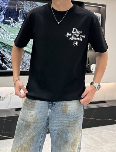Dior 官网同款 官网同款 官网同款 重磅推荐！2025Ss夏装新品 专柜在售 最新系列图案Logo短袖T恤 必须人手一件的节奏！进口顶极丝光面料，极为亲肤舒