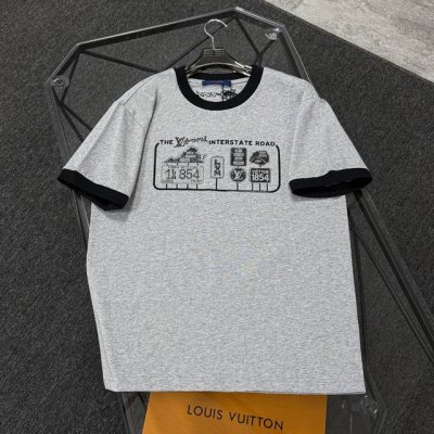louis Vuitton路易威登 25款高版本 面料采用300克高密度纯棉 不变形 不缩水 三标齐全 男女同款 工艺；前幅刺绣+进口透明烫钻+数码印花+后幅刺