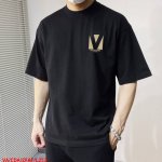 L253 Va华伦天奴 新款字母印花双层重工短袖T桖 字母图案不管是T桖还是卫衣都是每年的爆款单品 前幅大面积印花采用大康丽数码印花机直喷 成本极高 经过多次的
