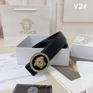 Versace 范思哲 牛皮腰带 男士经典款皮带 时装搭配必备款 优质带钻合金黑金色扣头 采用原厂牛皮带身 高品质全套包装 礼盒 礼袋 小票 编号 V2#