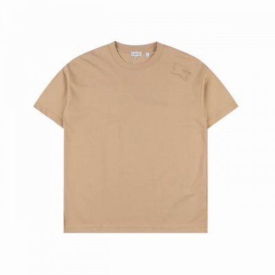 Burberry 巴宝莉 25Ss 肩膀战马贴布刺绣短袖T恤 面料采用高克重260G重精梳棉，定制1:1螺纹，面料舒适亲肤无异感， 制定染面料，纺织密度高，垂感