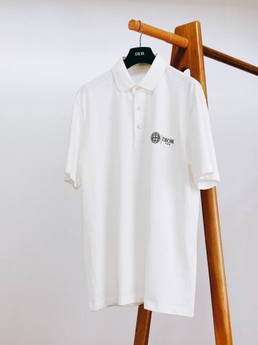 Dior Homme 迪奥 桀傲 Stone Island 石头岛 2025Ss联名新品 印花标识polo衫，甄选优质珠地面料打造，原配同缸1X1螺纹领，不易变