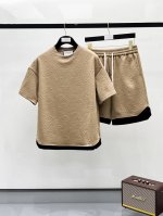 古奇 Gucci 短袖 短裤 套装官网同步爆款 渠道货 高端定制 品质经得起任何形式检验，赋予你与众不同的上身体验！均经过严格的挑选工序，定制原版辅料，时尚百搭