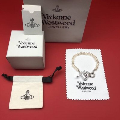 vivienne Westwood西太后手链顶级最高版本』 重磅来袭通过关系搞到一批海关扣押的西太后手链 全球最火的款式之一 可以承载岁月的经典之作 永不过时
