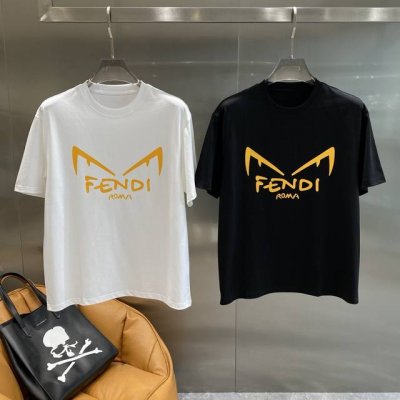 芬家 Fendit恤 经典又百搭，标志性的黄色小怪兽眼睛图案，搭配“Fendi Roma”字样，个性又时髦 面料柔软舒适，M-3Xl 隔天