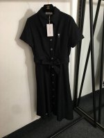 款号20252073 Dio*新款 Cd小蜜蜂刺绣 单排扣系带收腰翻领短袖牛仔连衣裙，深蓝色，Sml， M码；肩宽39，胸围92，腰围76，袖长19，长115
