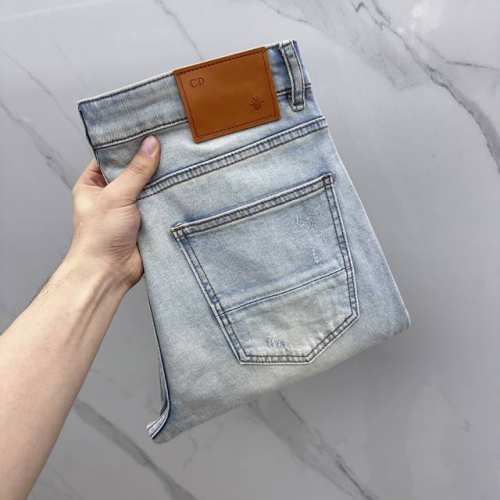 Dior 迪奥 高端定制、2025早春最新款牛仔裤 柜台同步发售 原版定制复刻 客供五金辅料 原单品质 进口牛仔面料高弹力 重工洗水 做工走线精细 上身绝佳！优