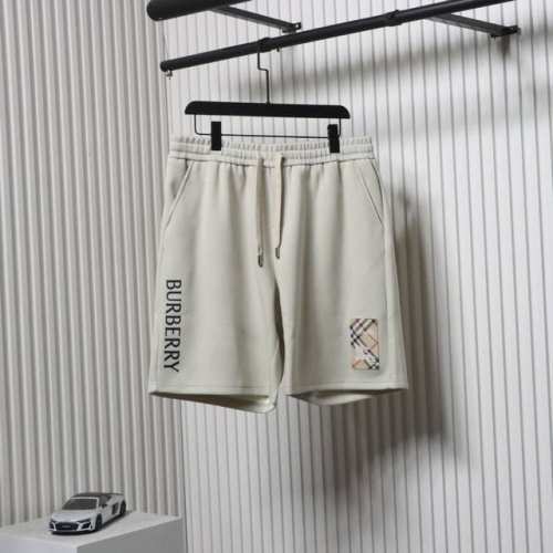 burberry 25Ss 战马贴布压胶字母短裤巴宝莉爆款短裤，男女同款，让每一次迈步都无拘无束，立体剪裁大幅提升运动自由度，腰部内置弹力抽绳，贴合身形不勒肤，