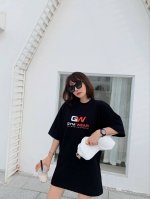 上新！Balenciaga巴黎世家夏季新款短袖T恤，把经典玩出不同，打破单一设计再创造，增多点趣味性！男女同款入，厚实有质感，透气且吸汗，喜欢就盘她！ 尺码：S