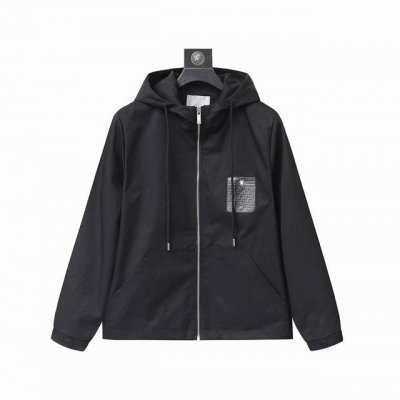Dior 高品质秋新款夹克外套，秀场新品品相非常完美，记忆面料舒适保暖，三标齐全，色泽饱满诱人，非常出彩的设计，轻松将时髦感进阶，做工极为考究严谨，走线工整细致