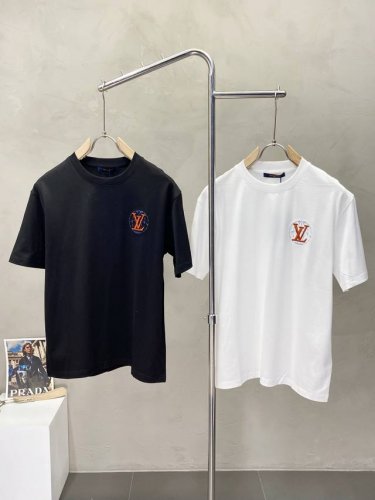 Louis Vuitton路易威登独家专供新款原单男士休闲短袖 高端定制 高版本 时尚百搭爆款进口面料 手感超柔软细腻 穿着亲肤舒适 高端精品 代工厂p精细做工