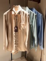 Loro piana诺悠翩雅 2025春夏男士衬衣，最新的贸易订单全品相！！网红款！上身舒适透气，不僵硬，整体有着丰富的立体感，品质出口订单，定制专属棉麻面料剪