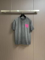 Alexander Wang 2025Ss夏季立体印花短袖T恤，采用优质棉质面料，亲肤舒适！版型完美！百搭款！Logo设计别具一格，上身效果潮流时尚活力满满！尺