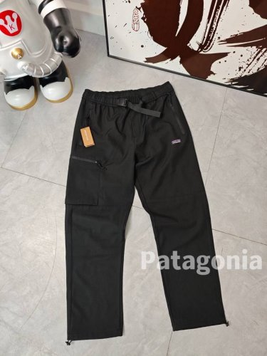 外贸单Patagonia巴塔哥尼亚户外登山徒步高弹防泼软壳裤 精选户外科技面料，荷叶效应技术，耐刮耐磨，速干透气弹力十足，3D立体裁剪，松紧腰围可调节，搭配尼龙