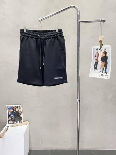 Balenciga巴黎世家独家专供新款 休闲短裤 高端版本 专柜定制面料 透气舒适度高 细节无可挑剔 品牌元素设计理念 体现高品质 手感细腻柔软 呈现休闲裁剪