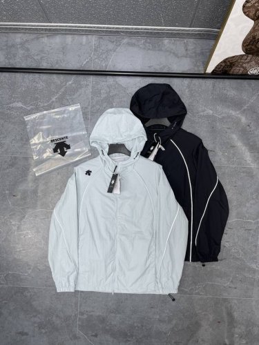 Descente 迪桑特25Ss最新款轻量透气反光连帽皮肤衣防晒衣夹克外套 定制锦纶小网格面料 清爽透气不粘身，非常轻薄，内里全部包边工艺 不路线头 松紧袖口，