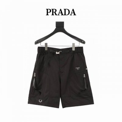 prada 普拉达 三角标拉链口袋短裤 定织定染高密平纹混纺面料 裤型融合工装风格又不失优雅 两侧搭配热切割织带 原版1：1定制 腰部硅胶3Dlogo牌 裤脚锌