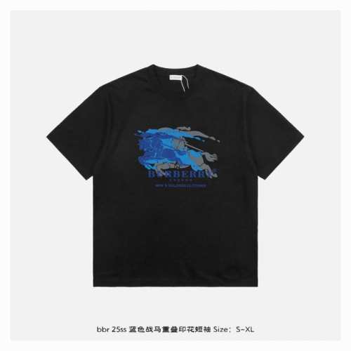 burberry 博柏利 25Ss 蓝色战马重叠印花短袖 面料采用230克重精梳棉 定制32支1*1螺纹 成衣两遍水洗处理 面料舒适亲肤无异感 定制定染面料 纺