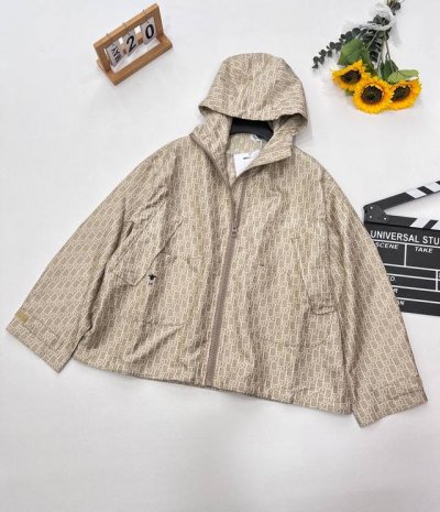 Dior25Ss春夏新款 Oblique提花连帽抽绳夹克外套,独家Yb开发！高版出品！饰以经典的Oblique印花 采用米色塔夫绸科技提花面料精心制作搭配拉链开