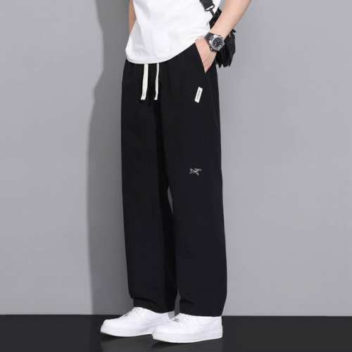 春夏衔接冰丝裤 Arc'teryx 始祖鸟海外户外休闲裤， 男女同款 休闲裤，今年流行的面料，小红书主播推荐，上身质感满满，版型立体，完美修饰腿型，可随意日常搭