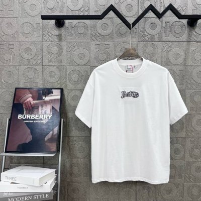D Burberry 巴宝莉 经典Logo字母刺绣 Logo标识精致升级，灵感源自八十年代复古 原版面料 官方同款 短袖T恤 定制260克同缸染面料 手感非常舒