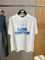 sslv纯棉最新面料经典标识图案Logo时尚简约潮流短袖，最顶级的品质专柜原单短袖，顶级制作工艺进口面料，专柜款独特设计，采用进口高端订制面料。官网在售！面料版