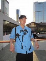 Balenciaga巴黎世家 凉感面料西海岸短袖衬衫情侣款 Color: 蓝色 Size: M-Xl M 肩宽50 胸围106 衣长66 Cm L 肩宽51 胸