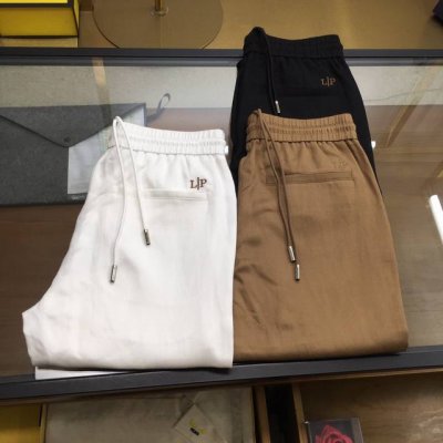 专柜新品 Loro Piana S-2Xl 25Ss春夏新款天丝棉混纺抽绳休闲裤，精选客供定制18%天丝82%棉混纺材质，以黄金比例织造而成，使得面料既有丝的柔