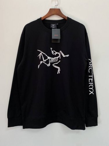 Arc'teryx始祖鸟 纯棉毛圈侧字母印花圆领卫衣情侣款 Color: 黑色 Size: M-Xl M 肩宽45 胸围112 衣长70 Cm L 肩宽46 胸