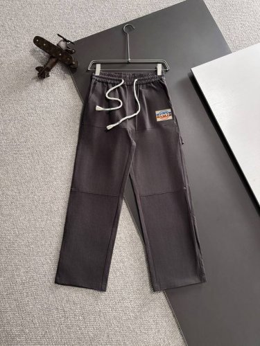 隔天出货 Gucci 2025春夏新款松紧带休闲裤，薄款专柜定制面料 透气舒适度高，细节无可挑剔，品牌元素设计理念，体现高品质。手感细腻柔软！呈现休闲裁剪，上身