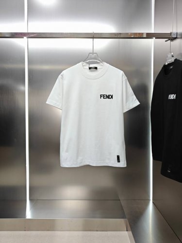 芬迪 Fendi 2025春夏新款男女同款短袖T恤！ 定制专属300克重双纱纯棉面料 定制原版工艺螺纹 胸前重工刺绣字母Logo工艺设计 颜色：黑色 白色 尺码