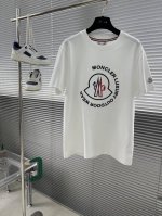 Mon 2025Ss夏季新品，男士撞色立体刺绣徽标时尚休闲圆领短袖T恤！贸易公司渠道稀出，选用客供进口100%平纹棉材质，针凿密实，挺括有型，着身舒适无闷热感，