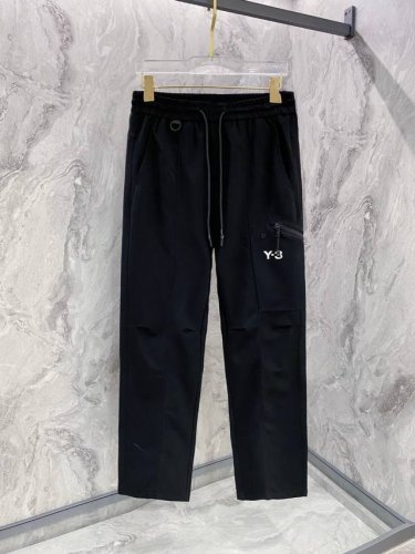 y-3# 2025 铜氨丝莫代尔空气层春夏休闲裤子 美学的焕新诠释,演绎浓郁的格调型时尚风范,细节感和设计感强悍.经典品牌标识做为色彩搭配,演绎经典的品牌时尚,