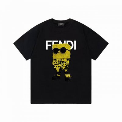 100 Fendi 芬迪 卡通图案字母印花百搭潮流短袖T恤男女同款 吊牌 领标 水洗唛 三标齐全 定织定染280克精梳棉面料 尺码：S-Xxl 颜色：黑色，白色