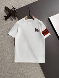 隔天出货 P200 高品质 爱马仕 2025春夏新款男款圆领短袖T恤 精梳棉质纱线针织纺棉布面料制作，纯棉的高克重特殊纱，掂起来手感份量十足，上身也比普通T更加