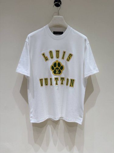 新品 2025春夏Vui*Ton Paris标识印花珍珠钻饰短袖T恤 时尚奢感细节彰显与众不同的特质,解构性裁剪处理成就了它独有的复古美感 Sic精纺平纹针织棉